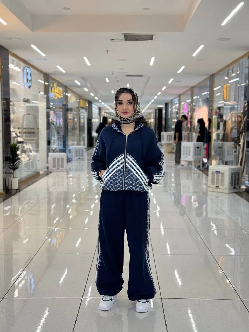 ست زنانه سویشرت شلوار — عکس 2